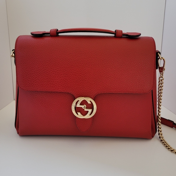 Gucci Red Double G Leather Handbag with Gold Accents - Picture 3 of 15